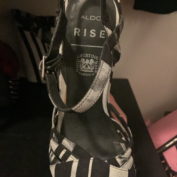 Aldo platform sandals - Picture 3 of 3